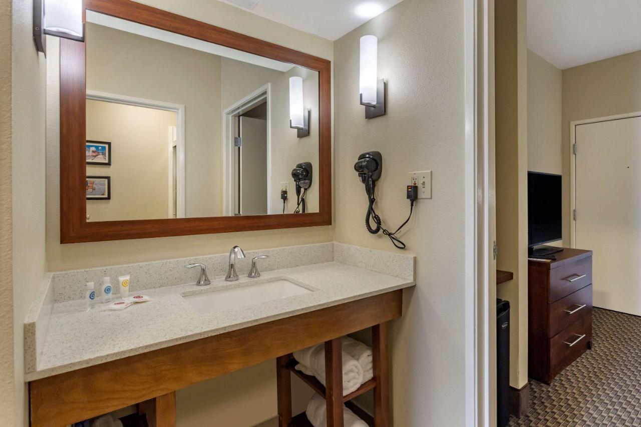 Comfort Suites Memphis Dış mekan fotoğraf